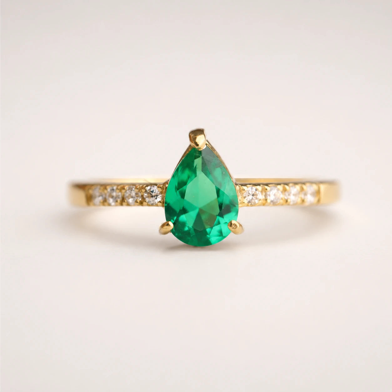 Anel de Noivado | Ouro 18k | Lirio gota
