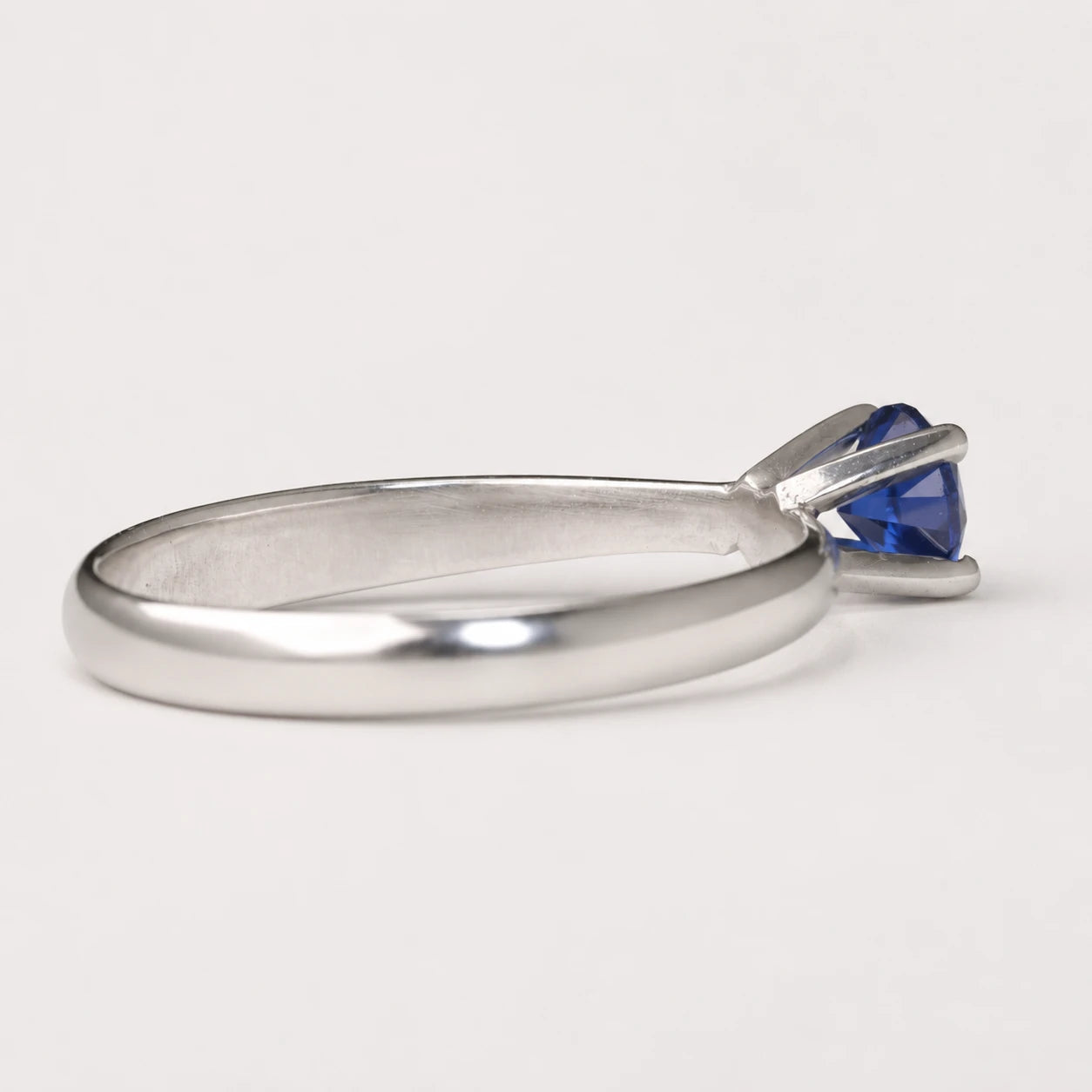 Anel de Noivado | Ouro Branco 18k | Lira II