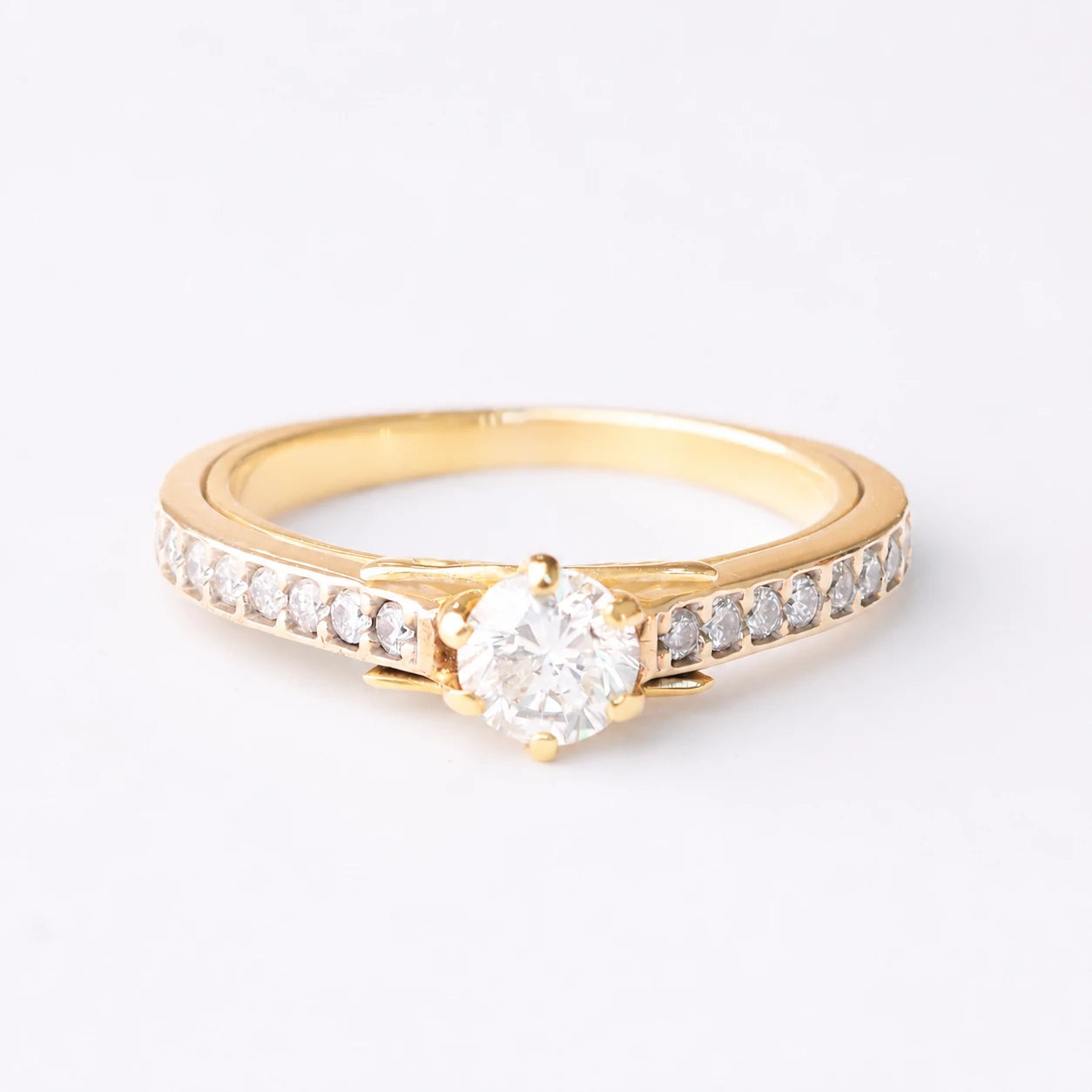 Anel de Noivado | Ouro 18k | Amarilis