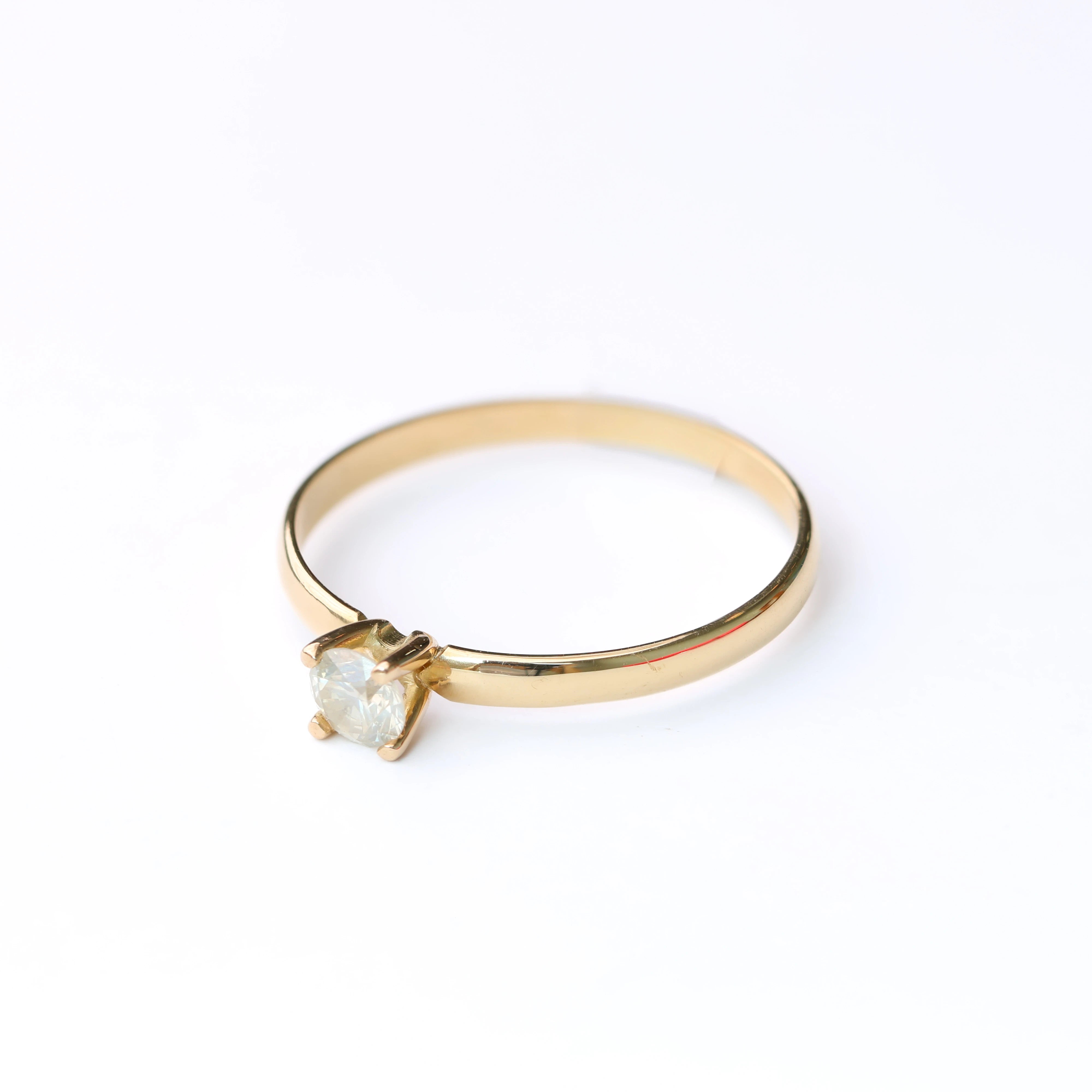 Anel de Noivado | Ouro 18k | Sirius