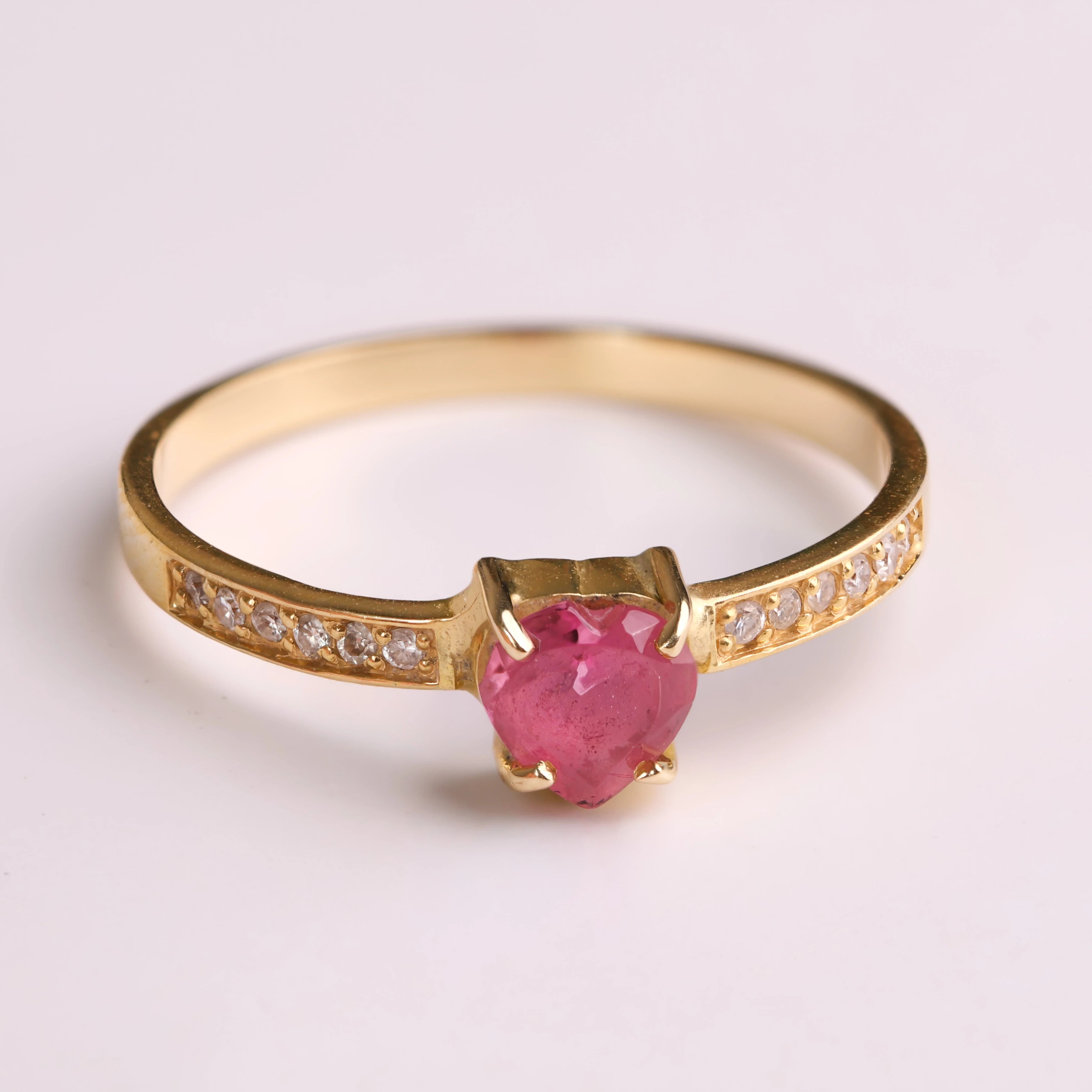 Anel de Noivado | Ouro 18k | Lírio Coração