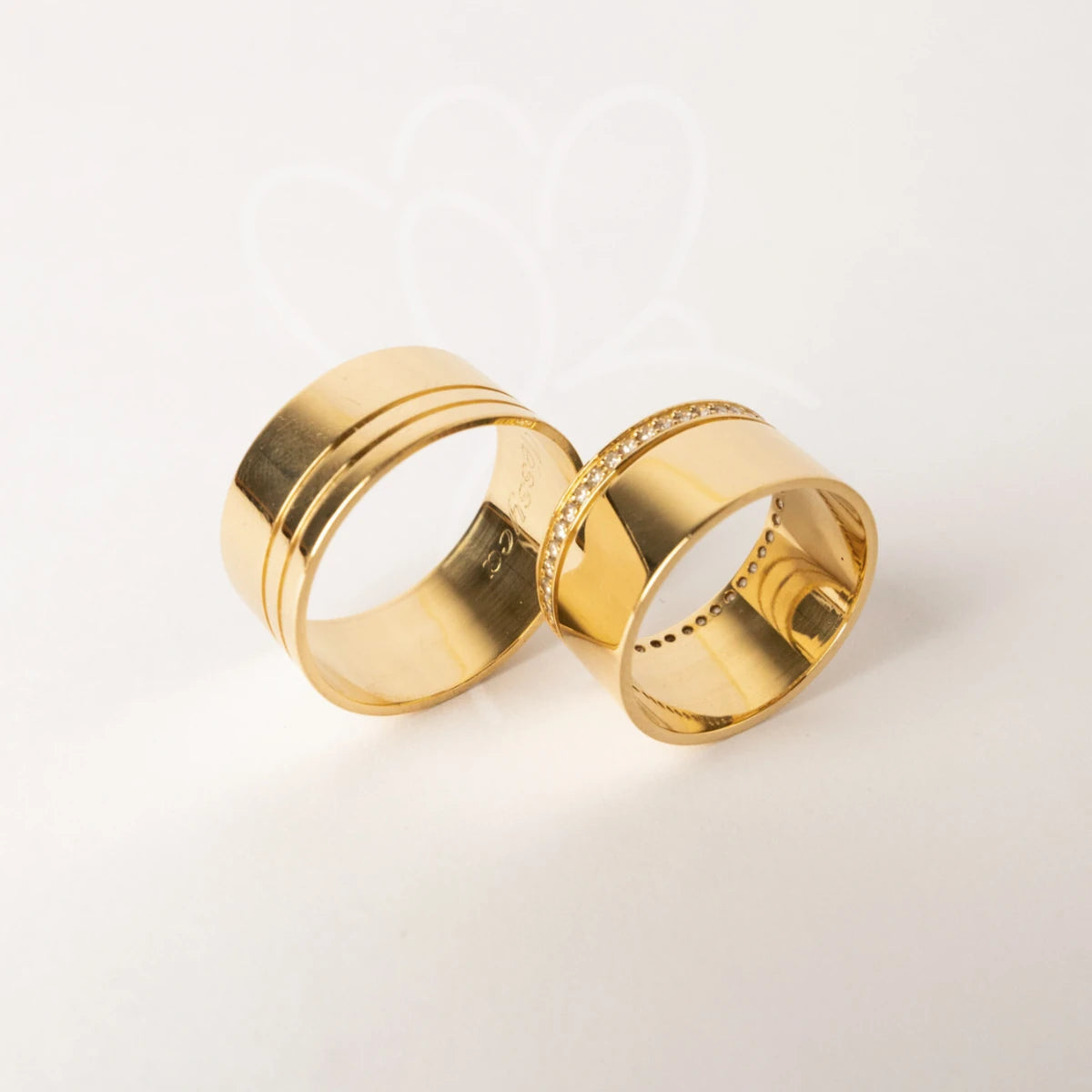 Aliança de Casamento | Clívia + Maitê c/ Pedras | 7mm | Ouro 18k