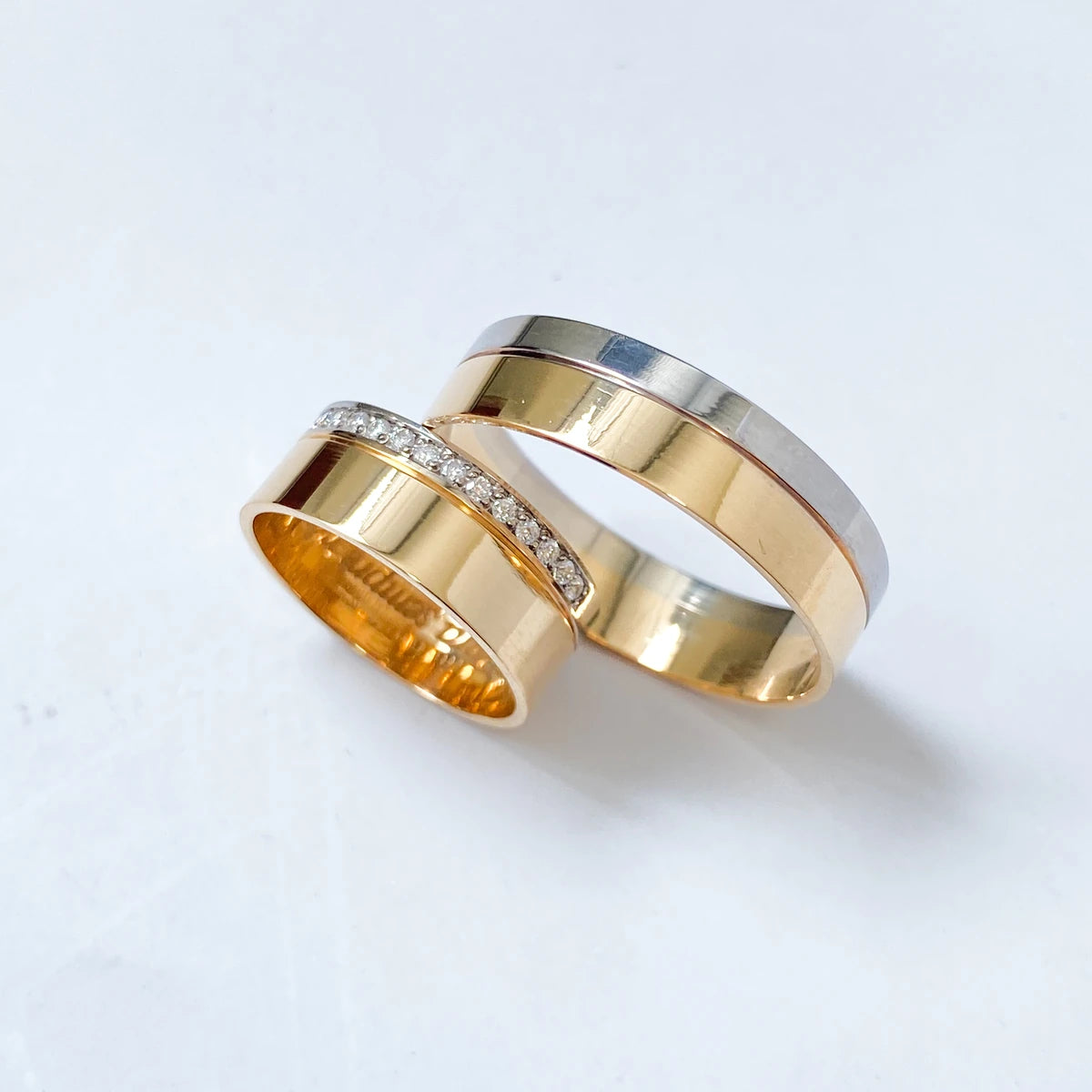 Aliança de Casamento | Cravina | 6 e 7mm | Ouro 18k