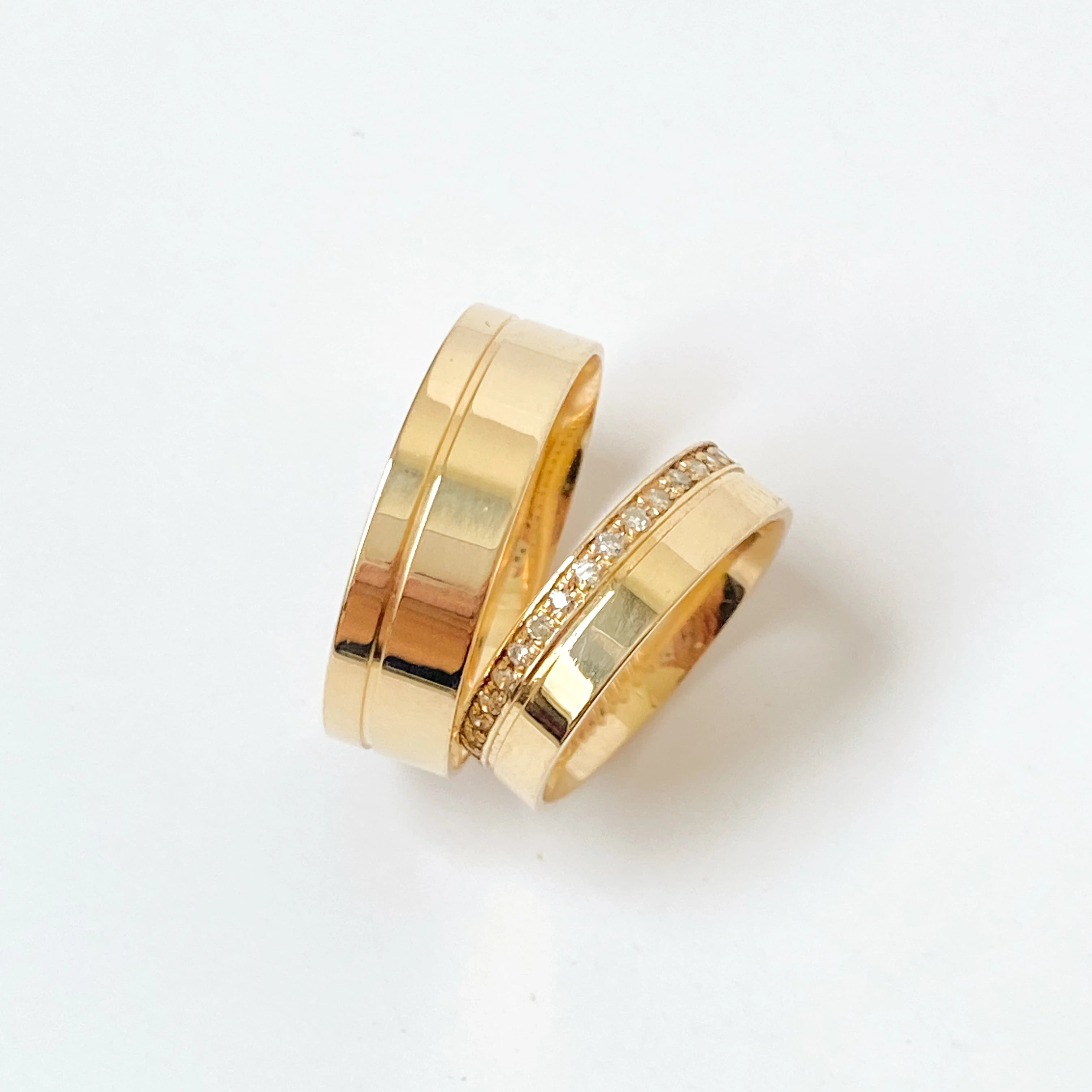 Aliança de Casamento | Maitê ll | 5 e 6mm | Ouro 18k